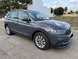 Volkswagen Tiguan 2.0 TDI 150 CV SCR DSG R-Line - Volkswagen Tiguan: Van