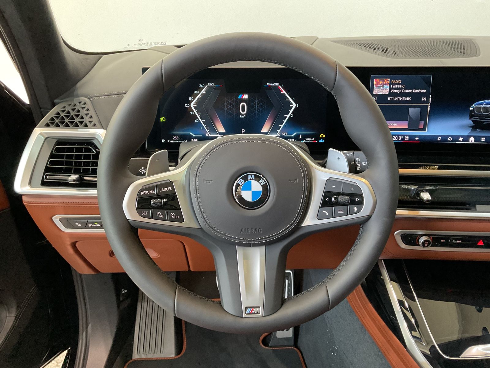 Fahrzeugabbildung BMW X7 xDrive40d Sitzbelüftung, H&K Hifi, AHK DAB