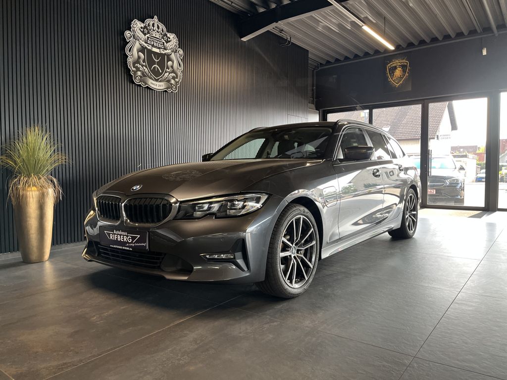 Image of BMW 330