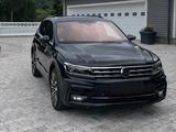 Volkswagen VW Tiguan R-Line 4MOTION DSG | Pano | AHK | ACC 