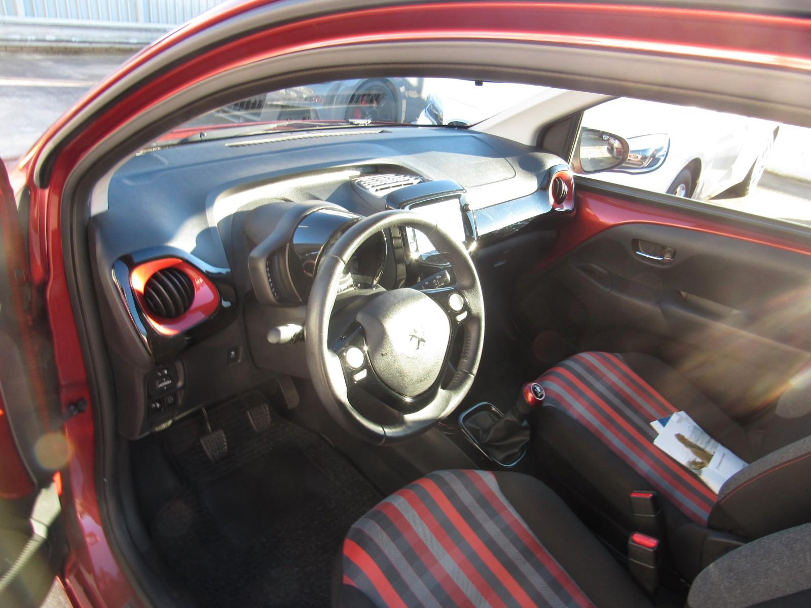 Peugeot 108 TOP Collection,FALTDACH,KLIMA.