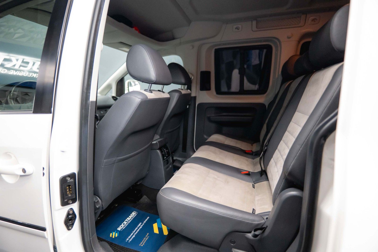 Fahrzeugabbildung Volkswagen Caddy 1.6 TDI DSG Edition 30 Sport | Alcantara