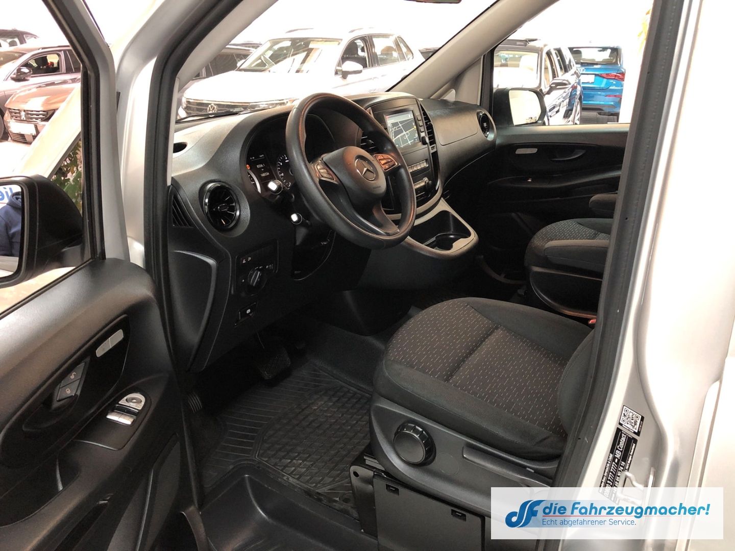 Fahrzeugabbildung Mercedes-Benz Vito Mixto 114 CDI 4x4 kompakt Navi Digitales Co