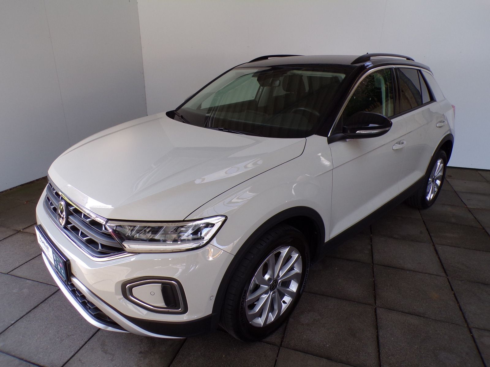 Volkswagen T-ROC 1.5 TSI STYLE NAVI LED'S AHK foto 3