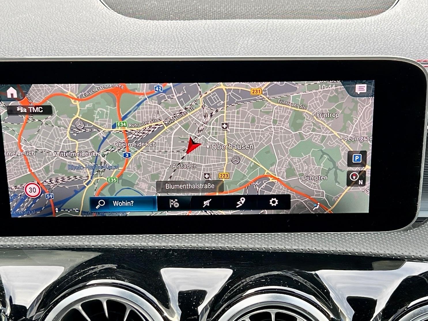 Mercedes-Benz CLA 35 AMG SB 4MATIC DCT*DISTRONIC*PANORAMA*