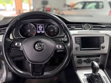 Volkswagen Passat Variant - 11