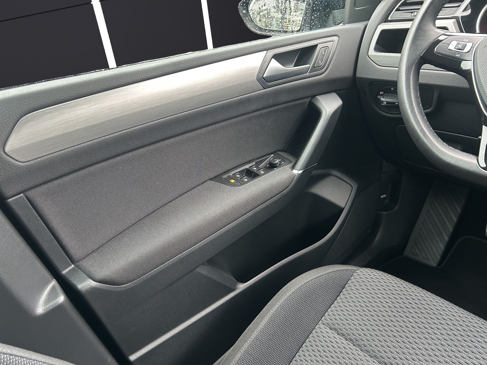 Fahrzeugabbildung Volkswagen Touran TDI Comfortline Navi PDC SH LM