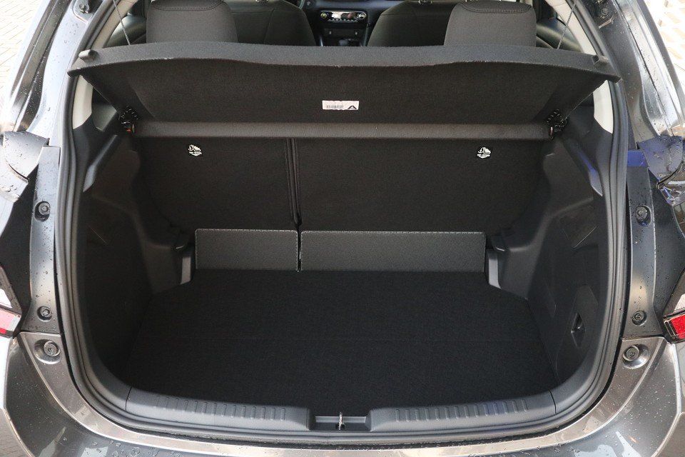 Fahrzeugabbildung Mazda 2 Hybrid Exclusive-Line 1.5L VVT-i 116 PS CVT AC