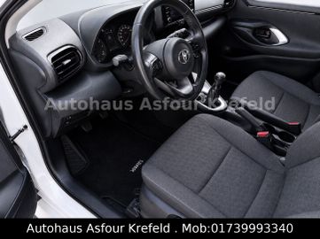 Toyota Yaris - 12