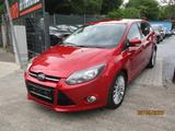 Ford Focus Turnier  1.6 Titanium - Ford Focus mit Benzin-Antrieb: Kombi, 1.6