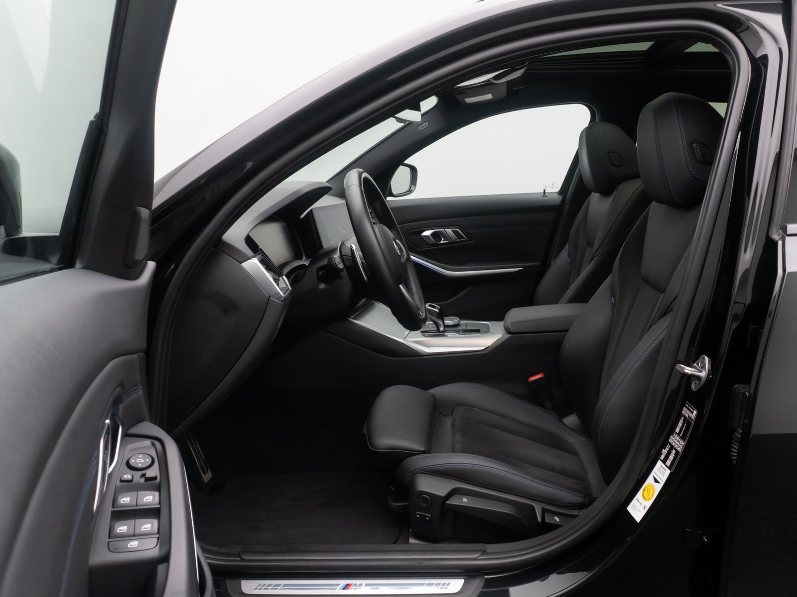 Fahrzeugabbildung BMW 320d M Sport Panorama DAB Laser HiFi Komfort