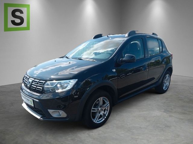 Dacia SANDERO Stepway TCe 90 BLACK & WHITE