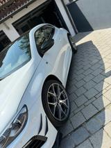 Volkswagen Scirocco R - Volkswagen Scirocco: R