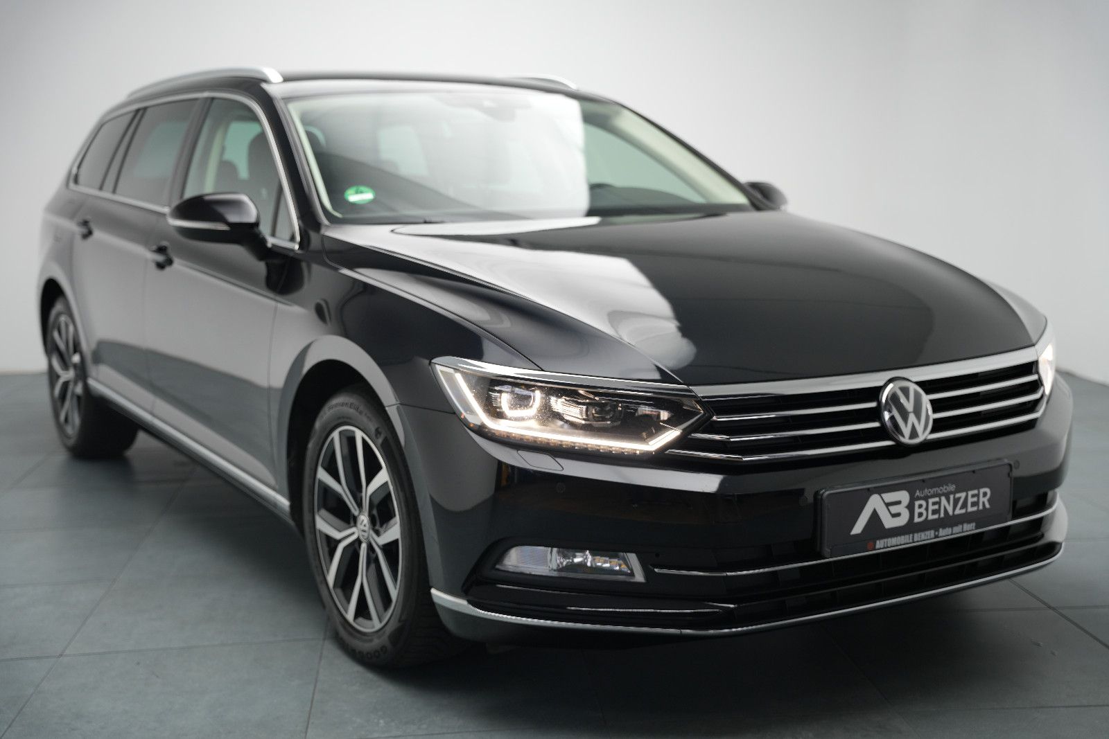 Fahrzeugabbildung Volkswagen Passat Highline *Virtual*Kamera*Start-Stopp*SHZ*
