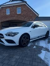 Mercedes-Benz CLA 250 e DCT - - mit Hybrid-Antrieb: Coupe, Weiß