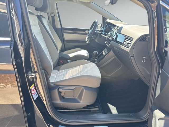 Touran 2.0 TDI DSG HIGHLINE 7-SITZE+AHK+RFK+LED+