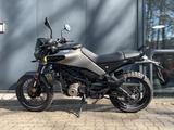 Husqvarna 125 Svartpilen Demobike - HUSQVARNA SVARTPILEN