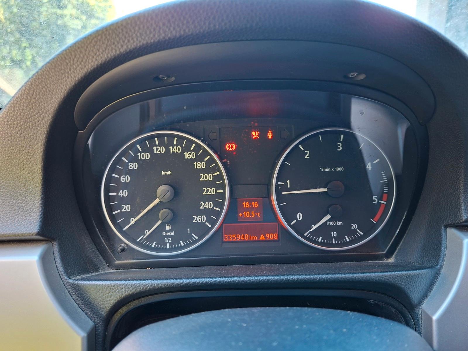 BMW 330 2006 — photo 7