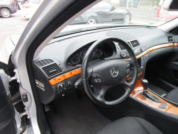 Mercedes E 200 - 7