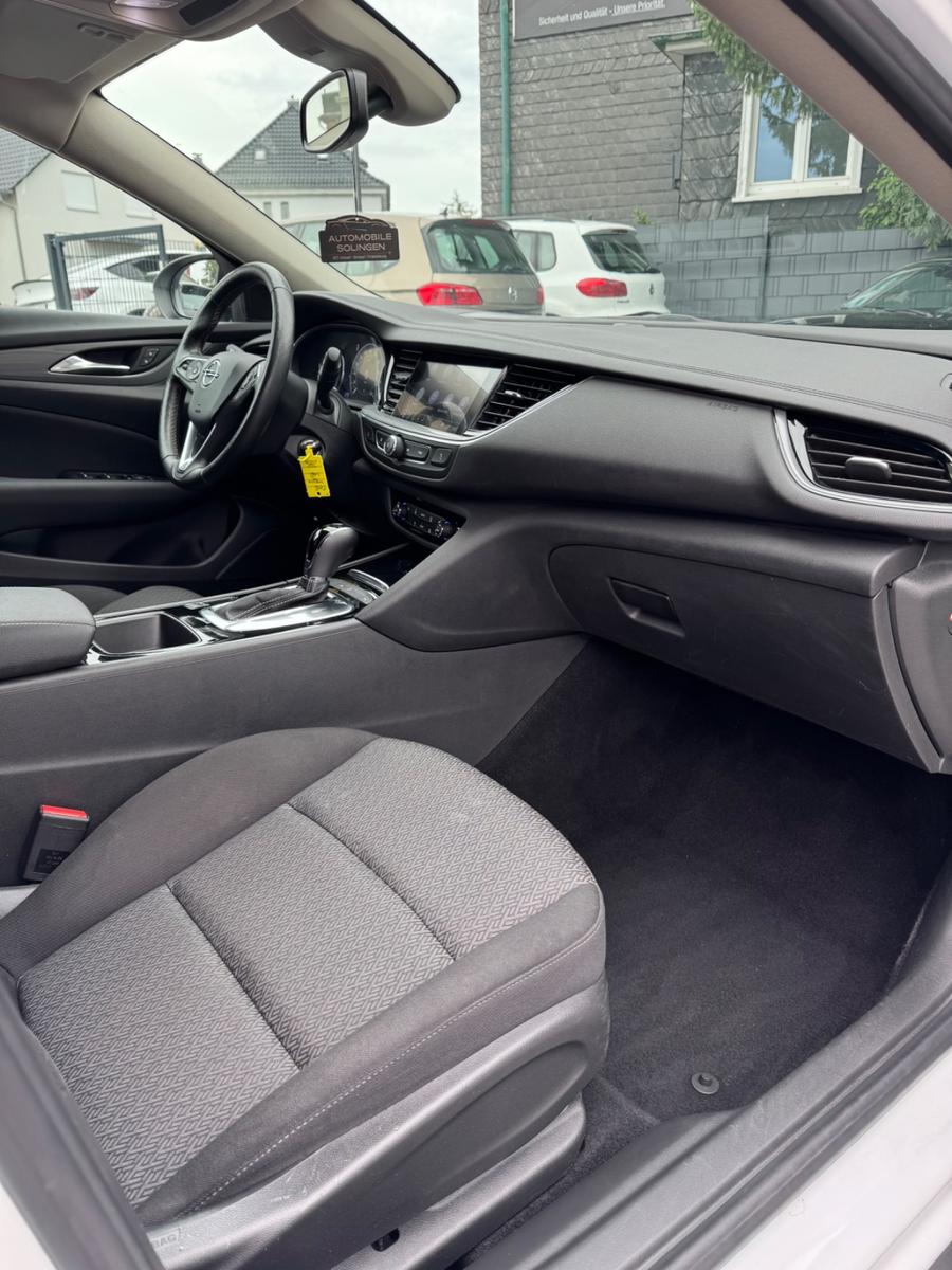 Opel Insignia B ST Business Edition AUT+SHZ+BT+RK+AHK