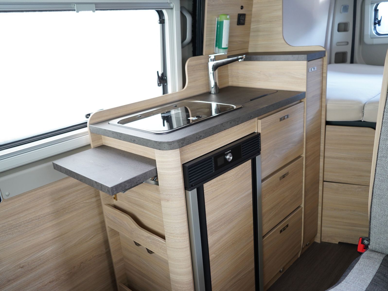 Fahrzeugabbildung Knaus BOXLIFE PRO / 540 ROAD Aufstelldach/Markise
