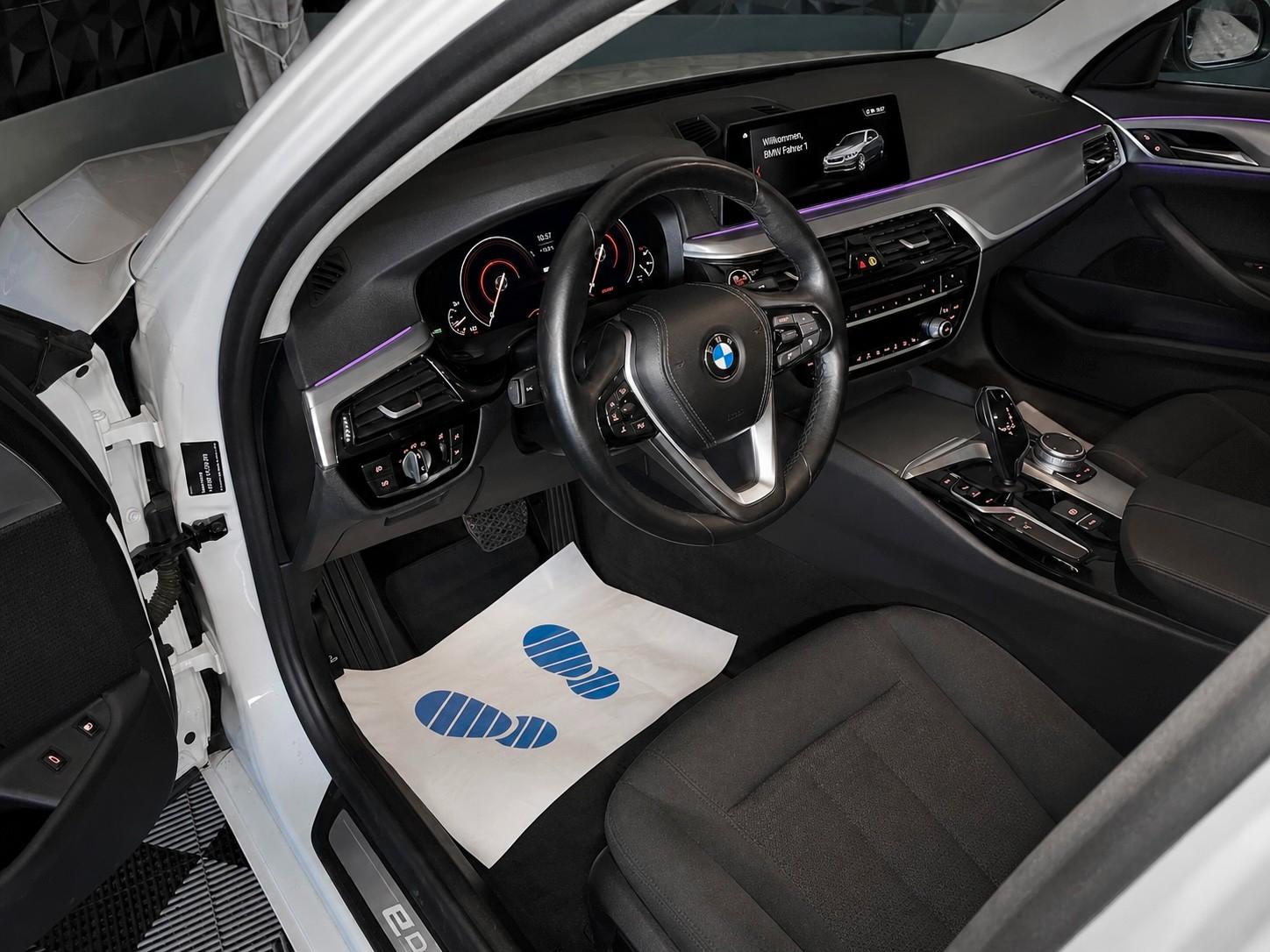 BMW 530 5 Limousine 530 e Hybrid, Navi, Kamera,LED