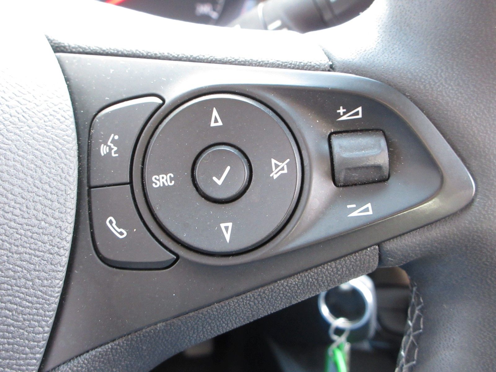 Fahrzeugabbildung Opel Corsa F Elegance 1.2T LED/NAVI/PDC/ALU
