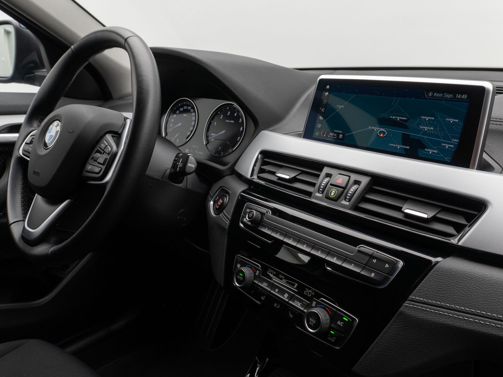 Fahrzeugabbildung BMW X2 sD20i Kamera DAB Komfort HiFi Navi LED Memory