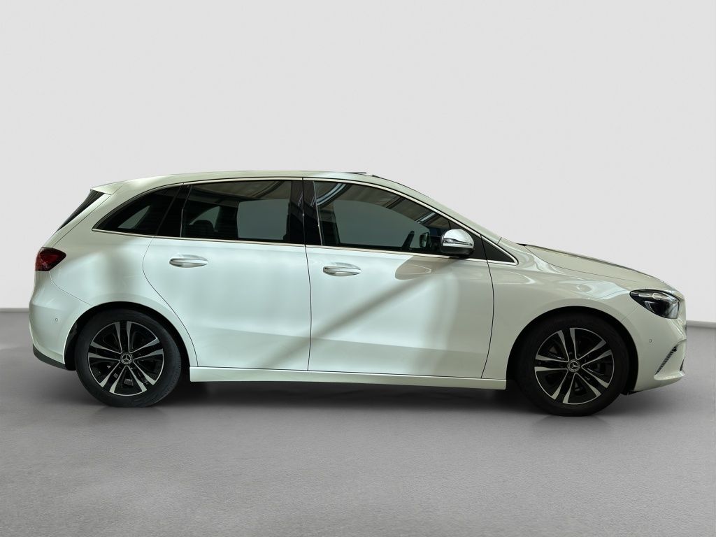Fahrzeugabbildung Mercedes-Benz B 200 Pano*SD*KeyLess*LED*PDC*ParkAss*SpurH*ACC