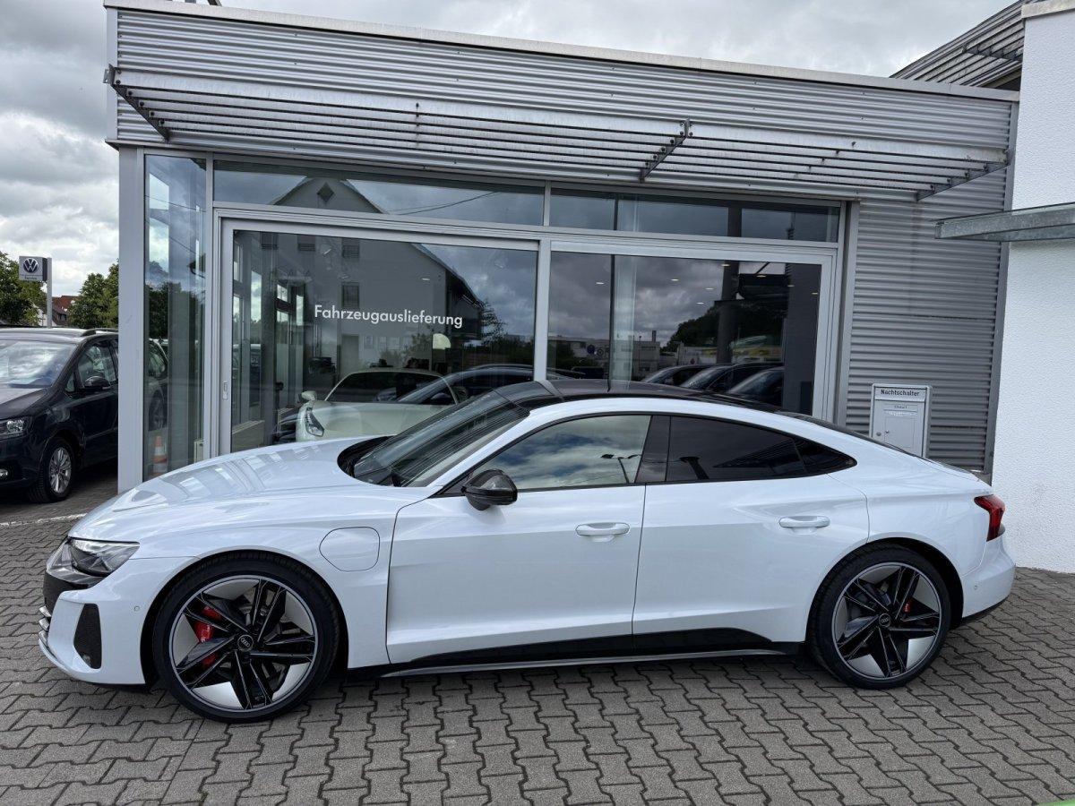 Audi e-tron RS GT quattro Carbon Top-View Headup 21Zo