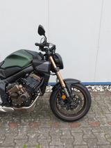 Honda CB650R E-Clutch 2025 - Finanzierung - - HONDA FINANZIERUNG