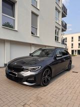 BMW 320d Touring M Sport Automatik M Sport - BMW 320 Gebrauchtwagen in Krefeld