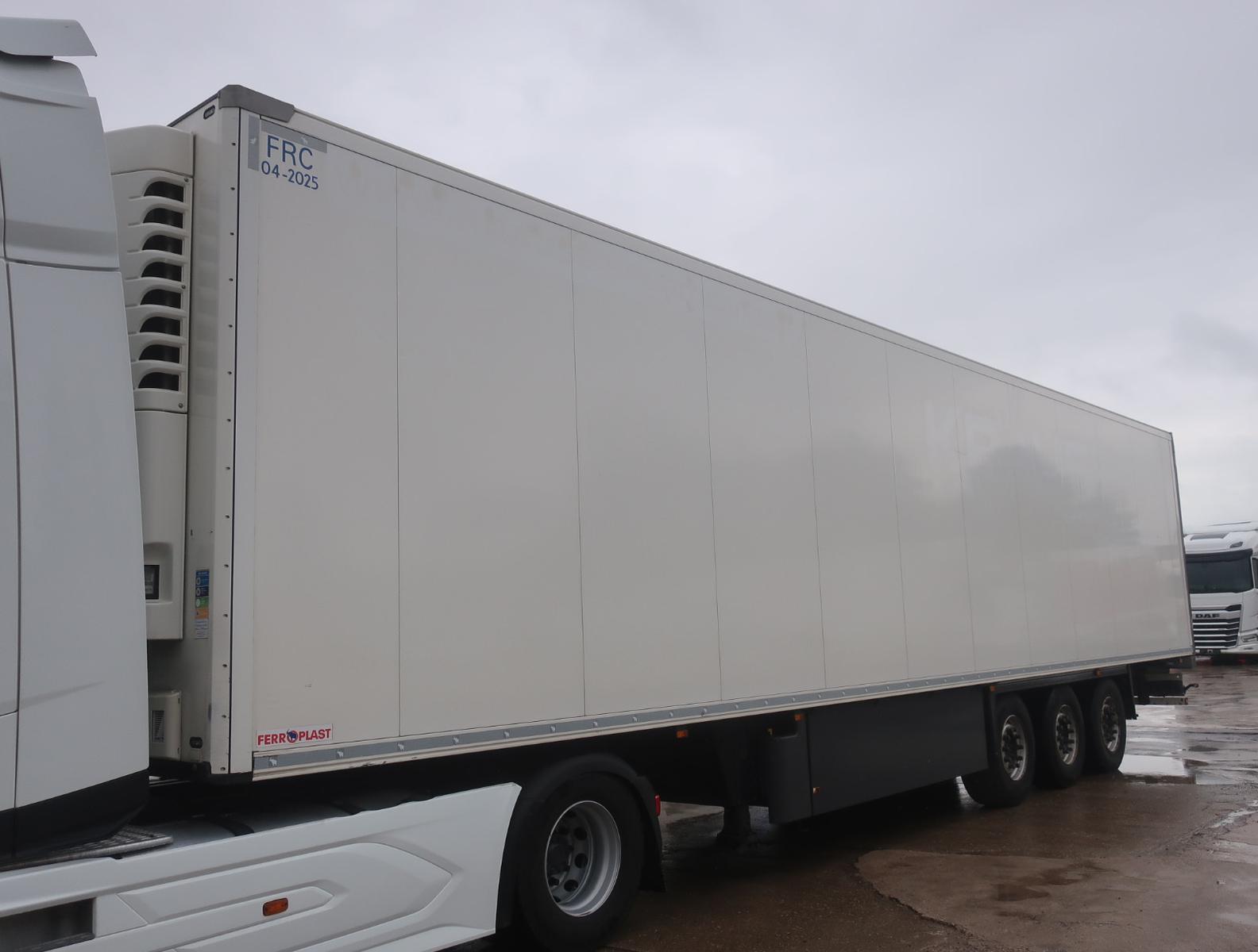Schmitz Cargobull ca.90 m³ Doppelstock Liftachse 2.70m Innenhöhe