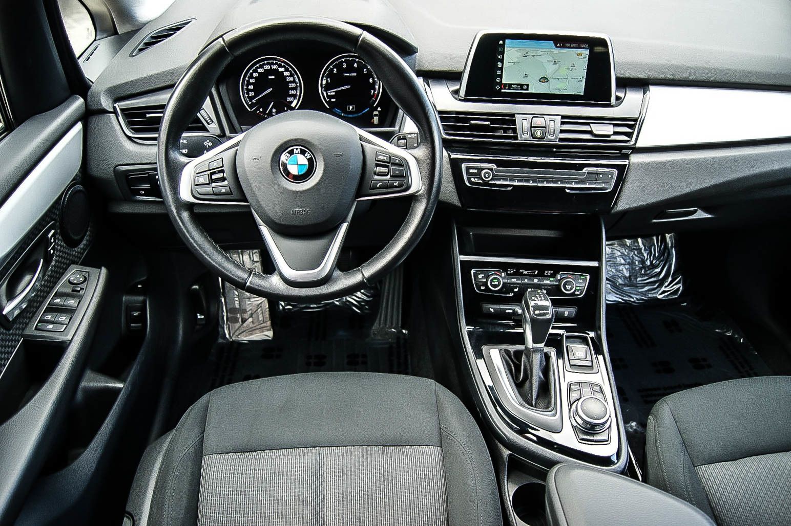 Fahrzeugabbildung BMW 225 xe Advantage Aut LED-SCHEINWERFER SIHZG PARK