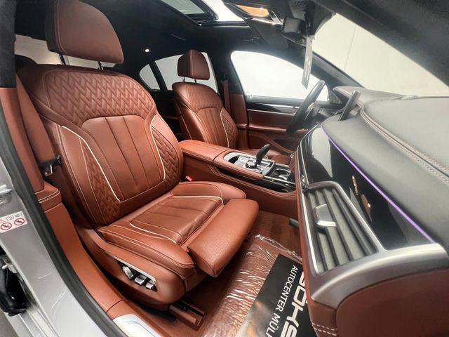 BMW M760Li V12 xDr *Pano-SkyLounge*NightVis.*B&W*TV*