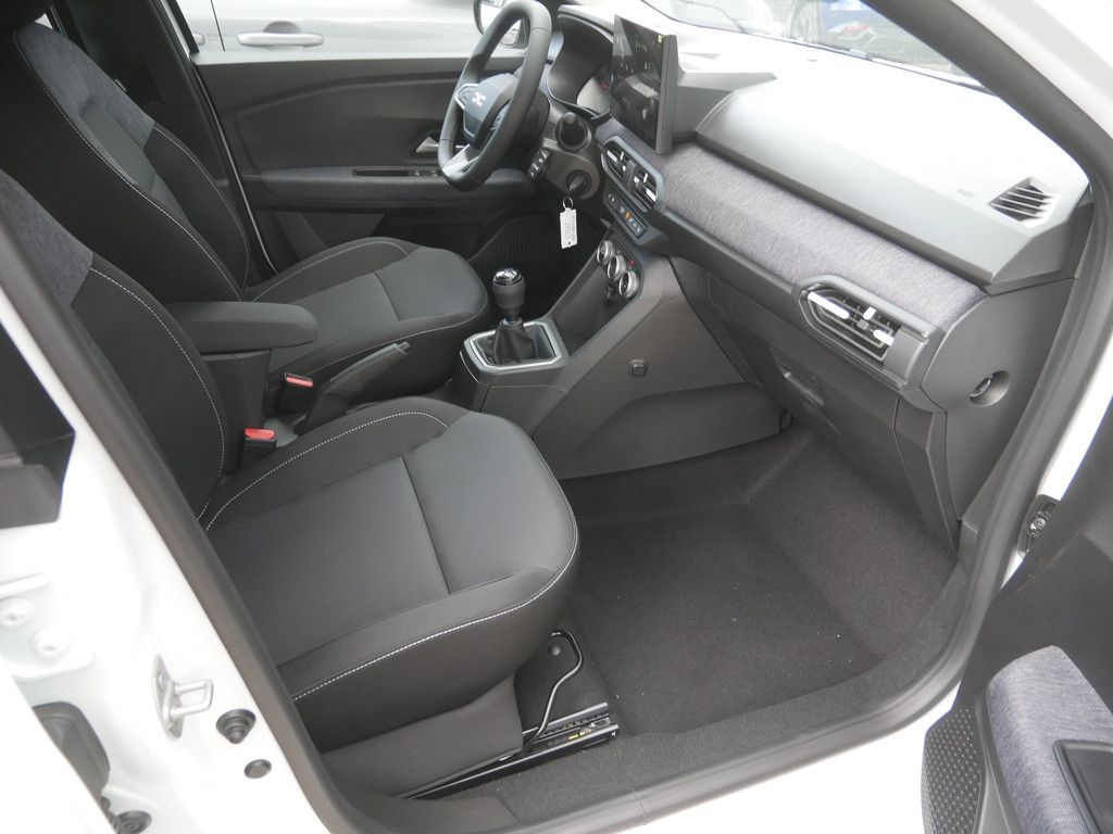 Fahrzeugabbildung Dacia Sandero Expression TCe 100
