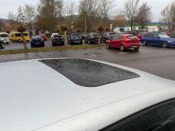 Volkswagen Golf VI Trendline+Klima+SHZ+Sch.Dach+AHK+Gar.