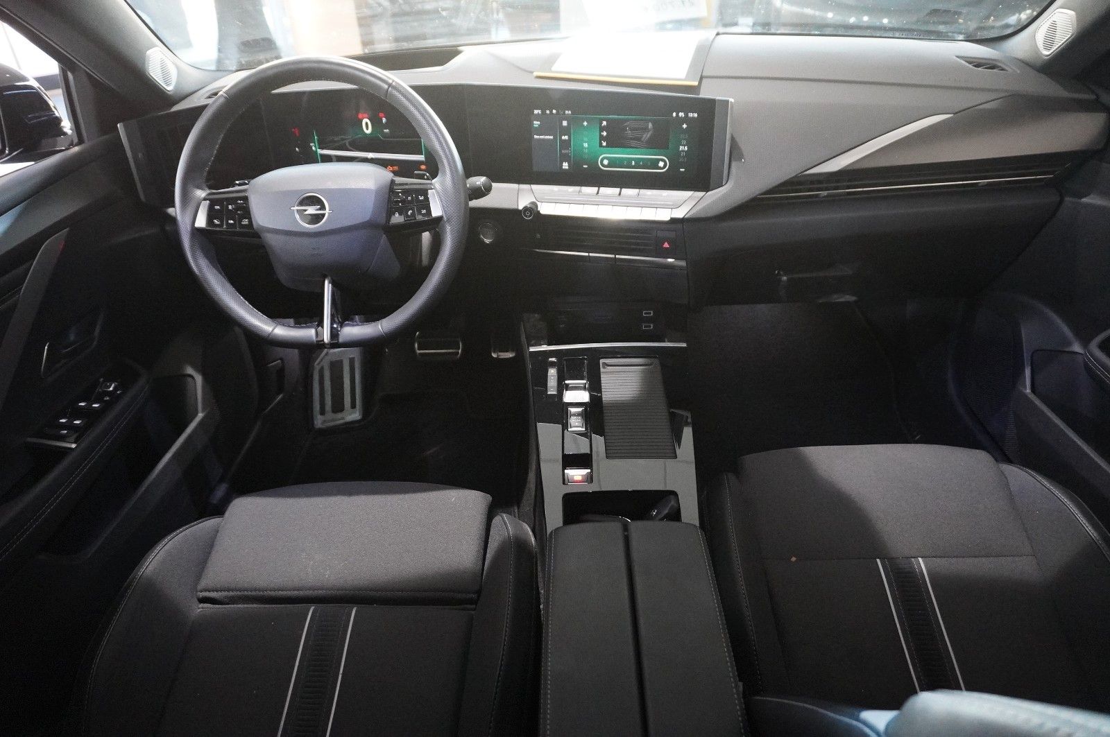 Fahrzeugabbildung Opel Astra L ST 1.5D GS LINE NAVI/LED/360°/SH/DAB/AHK