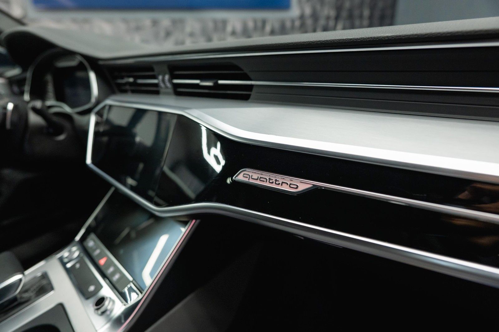Fahrzeugabbildung Audi A6 Avant 50 TDI quattro S-Line Sport Plus | ACC
