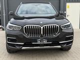 BMW X5 xDrive 30 d xLine*HEAD-UP*360-KAMERA*PANO - BMW X5 mit Diesel-Antrieb: Geländewagen