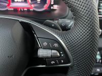 SKODA Karoq 1.5 TSI ACT DSG Sportline PANO AHK 5J GAR bei Autohaus Landmann & Maier OHG