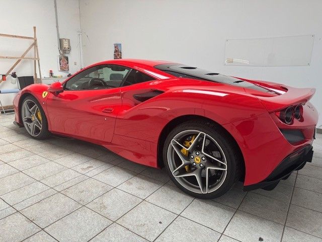 Image of Ferrari F8