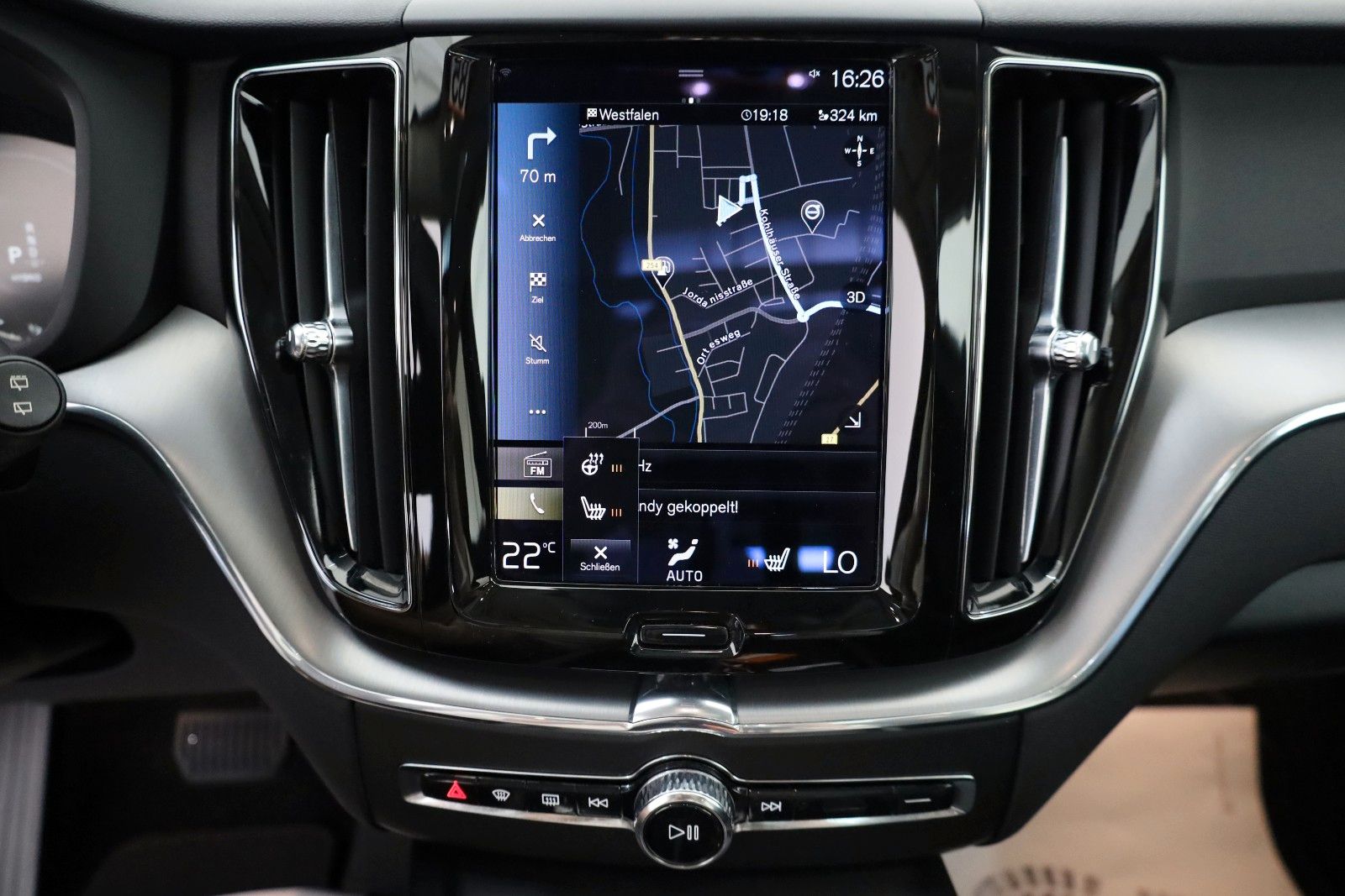 Fahrzeugabbildung Volvo XC60 T6 AWD R Design,HUD,Panoram,360°,4xSHAHK+WR