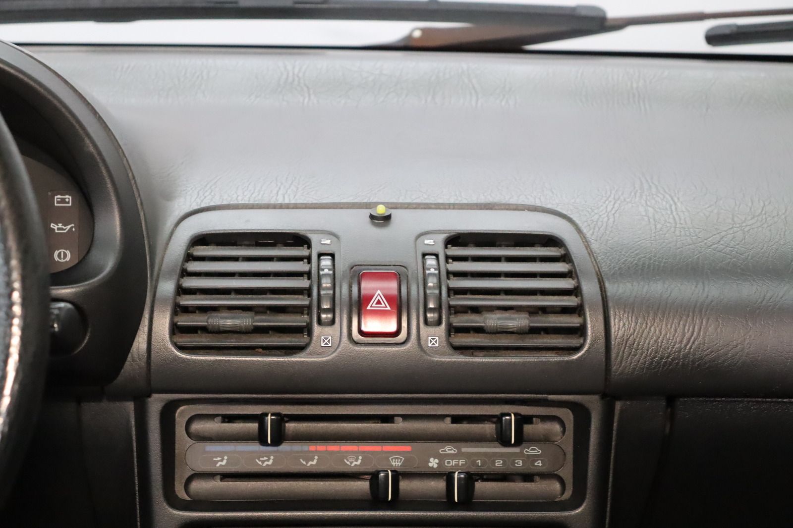 Fahrzeugabbildung Mazda 323 F 1.6 GLX 1. Hand * wenig km