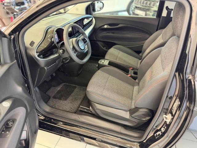 Fiat 500e Cabrio Icon Faltdach Navi Digitales Cockpit