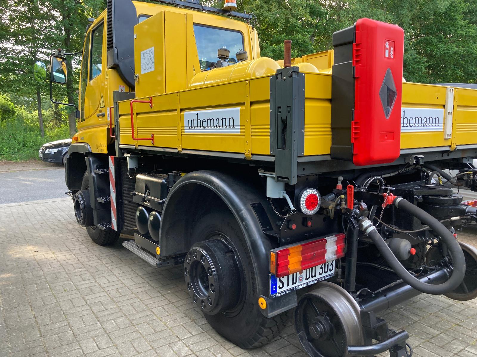 Unimog U 400 Road and Rail