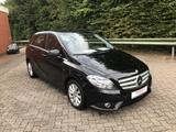Mercedes-Benz B 180  7G-DCT BlueEFFICIENCY - Mercedes-Benz B-Class: Kombi