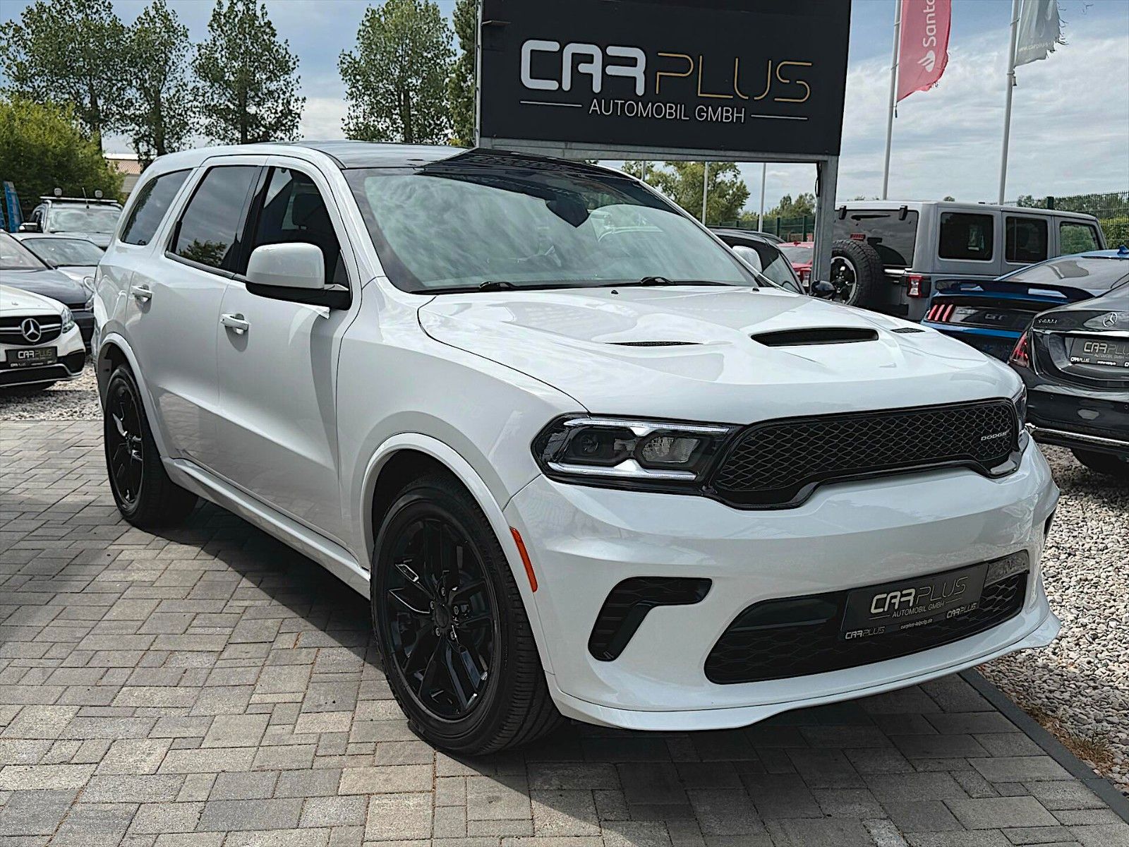 Fahrzeugabbildung Dodge Durango 5.7 V8 SRT 4x4 Night Modell 22 LED - 19%