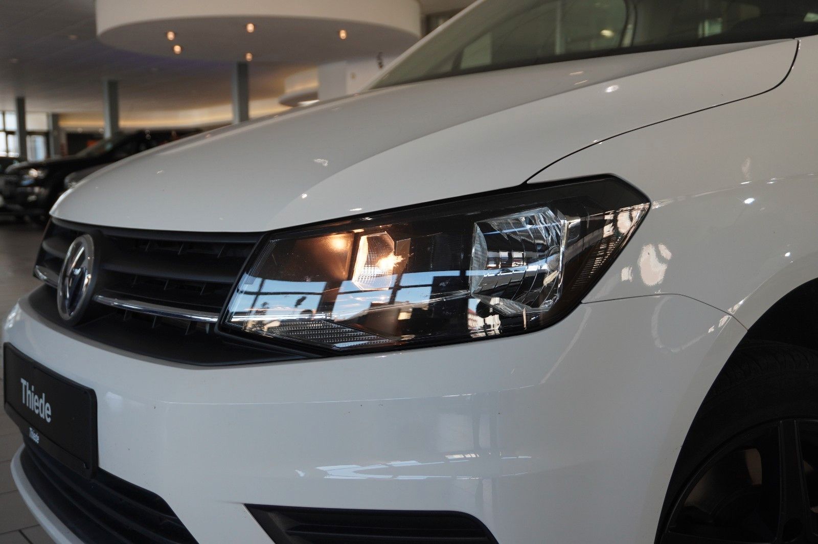 Fahrzeugabbildung Volkswagen Caddy 1.4 TSI TRENDLINE DSG 5-SITZE KLIMA/AHK