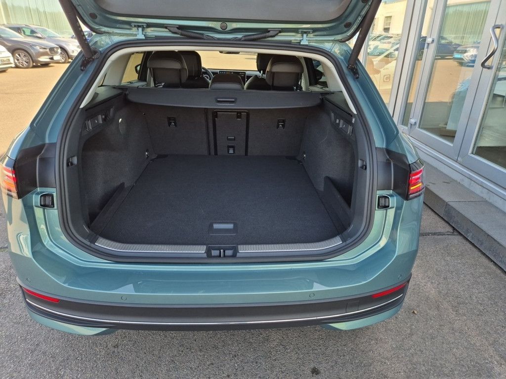 Passat Variant 1.5 eTSI Business *DSG*AHK*REAR V